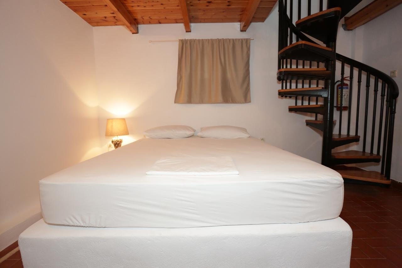 Romanos  Artemis Suites מראה חיצוני תמונה