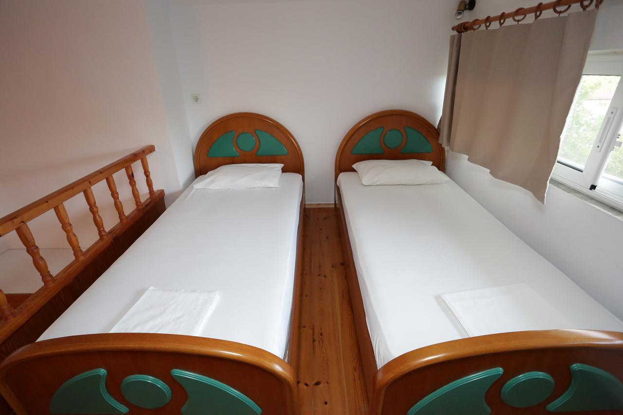 Romanos  Artemis Suites מראה חיצוני תמונה