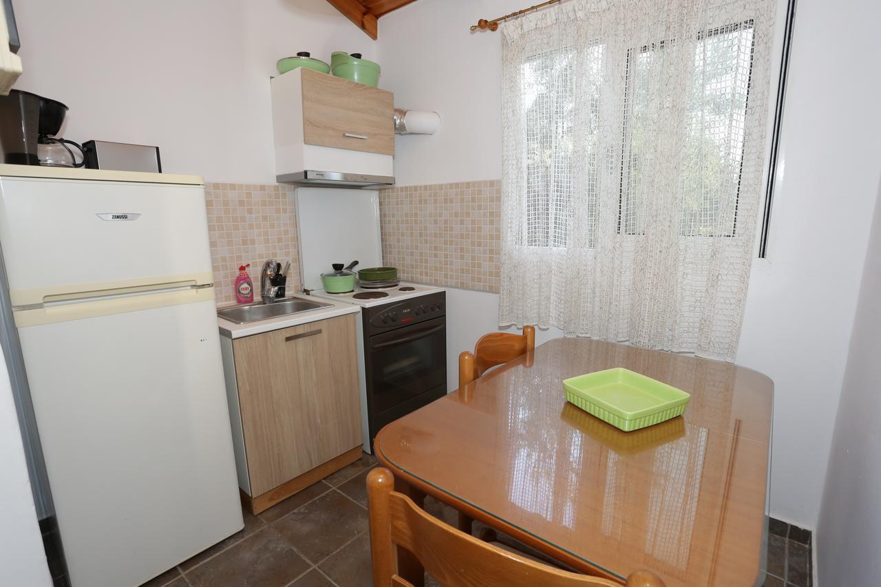 Romanos  Artemis Suites מראה חיצוני תמונה
