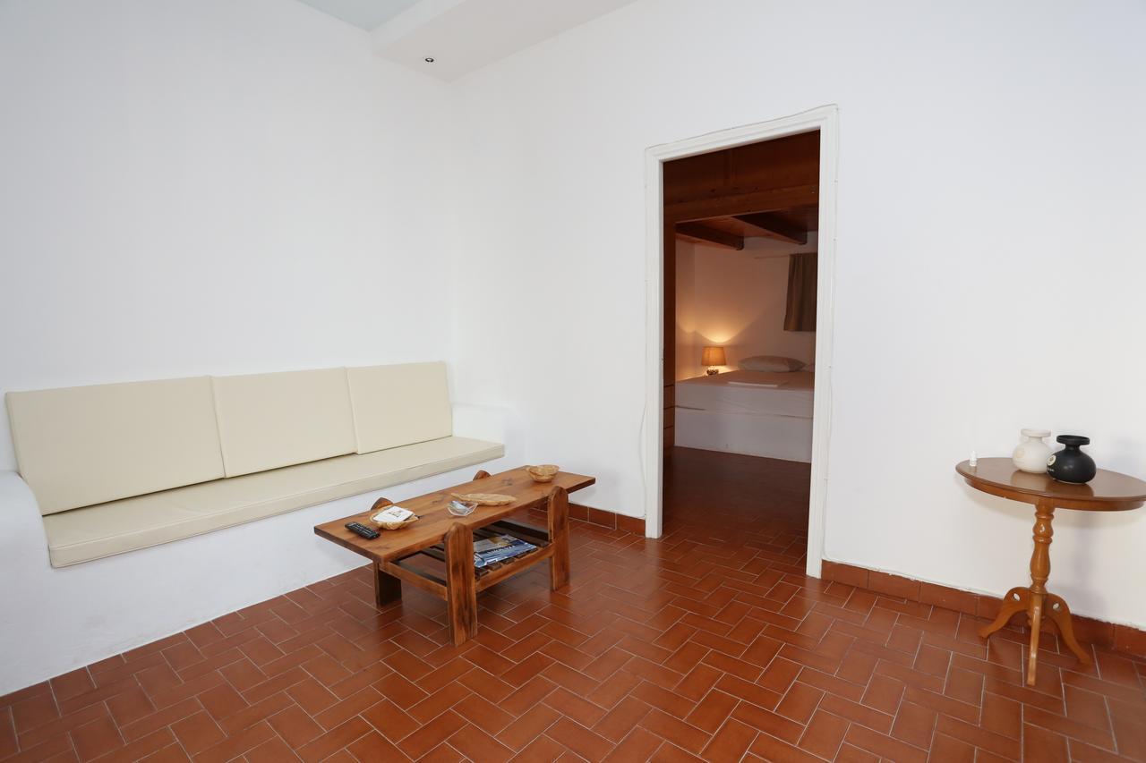 Romanos  Artemis Suites מראה חיצוני תמונה