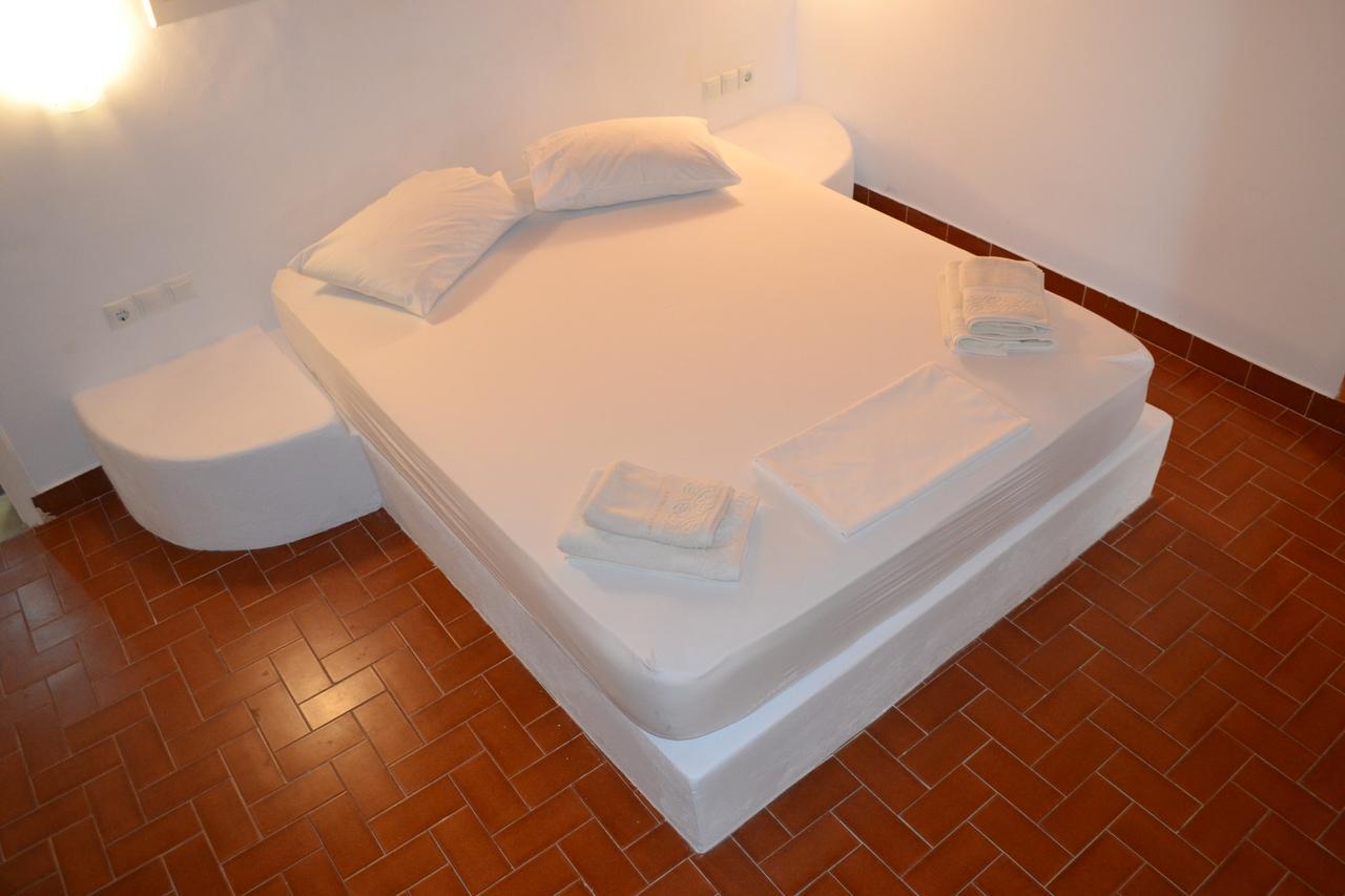 Romanos  Artemis Suites מראה חיצוני תמונה